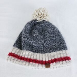 Roots Knit Pom Beanie Cabin Fleece Lined Cozy Retro Wool-Nylon Apres Ski